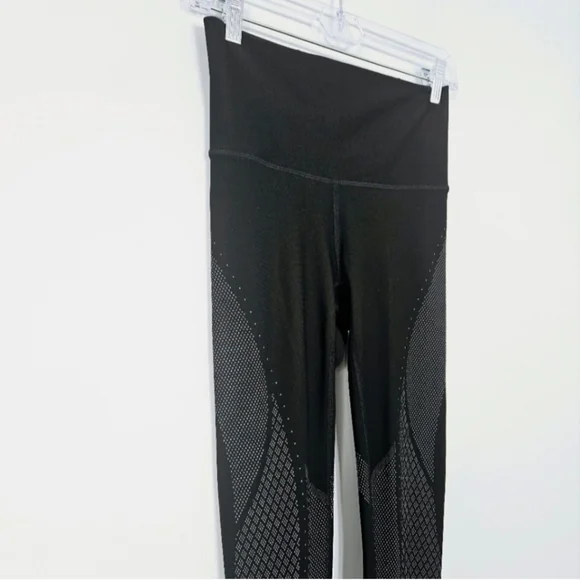 Lululemon Mapped Out High-Rise Tight 28" | Black / Glacier Grey | 8 - Picture 9 of 11